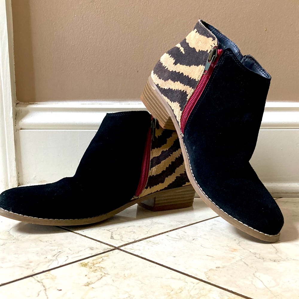 Dolce Vita size 8 suede with zebra booties with short heels